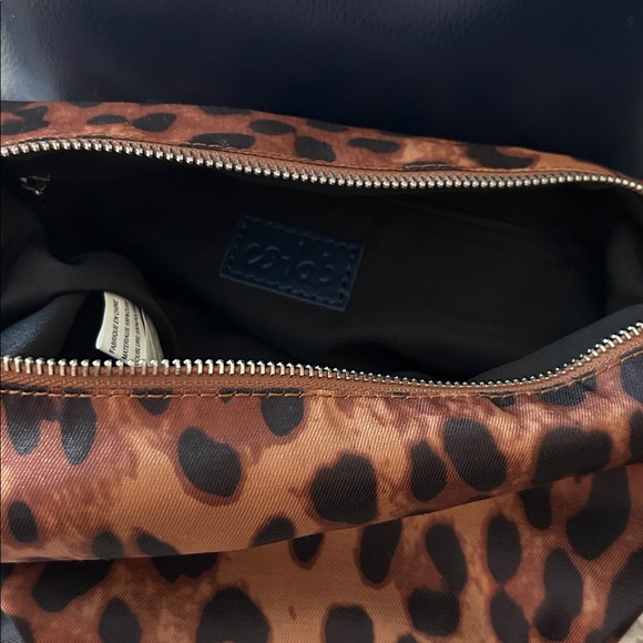 Co-Lab Shoulder Bag - Picture 4 of 14